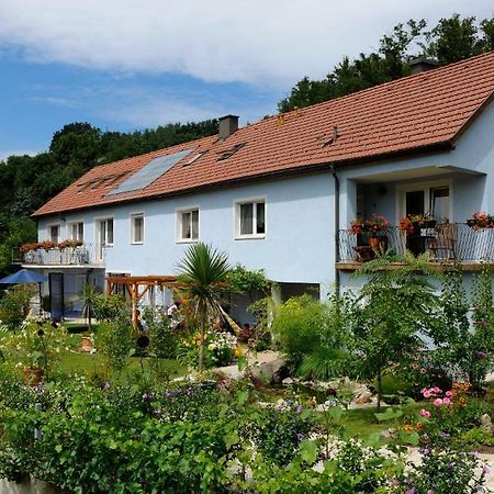 Privatzimmer Langthaler メルク エクステリア 写真